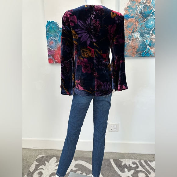 NWT- Trina Turk Velvet Top with Bell Sleeves -Medium - Picture 3 of 6